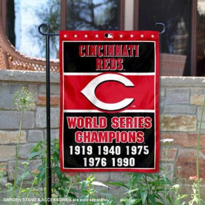 Cincinnati Reds 5-Time World Series Champions Garden Flag GF00009