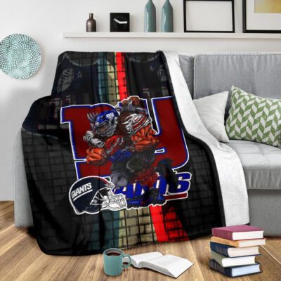 New York Giants American Football Team Fleece Blanket Big Muscle Player With Black Helmet Fleece Blanket 2 New York Giants American Football Team Fleece Blanket Big Muscle Player With Black Helmet Fleece Blanket 2