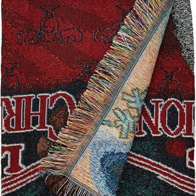 Northwest Warner Brothers National Lampoons' Christmas Vacation Pile Of Gifts Woven Tapestry Throw Blanket
