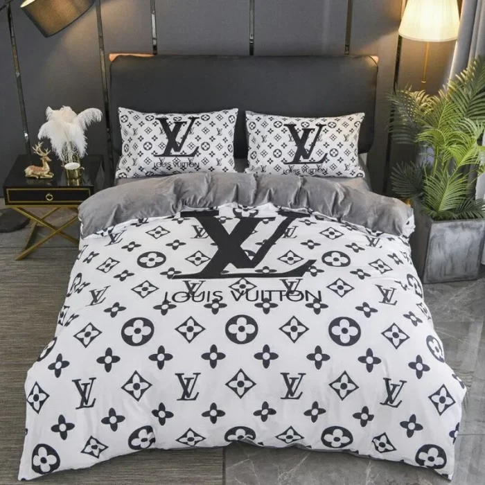 Louis Vuitton White Black Logo Brand Bedding Set Bedspread Duvet Cover Set BS370